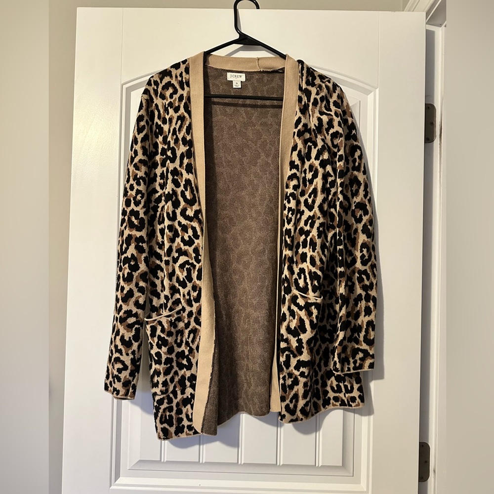 J crew sweater with pockets
